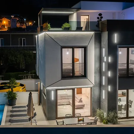 Hillson Villa